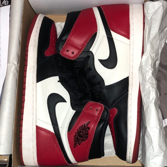 Air Jordan Retro 1 - Picture 4 of 5